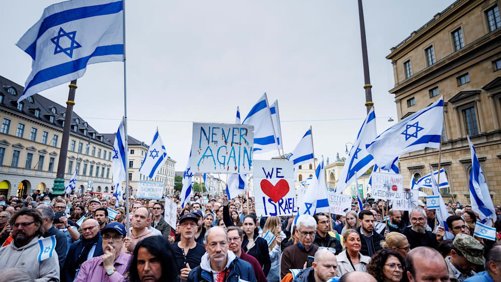 Am 9. Oktober fand die erste Demonstration zur Unterstützung von Israel in München statt. Zwei Tage vorher hatte die Hamas 1200 Israelis ermordet
